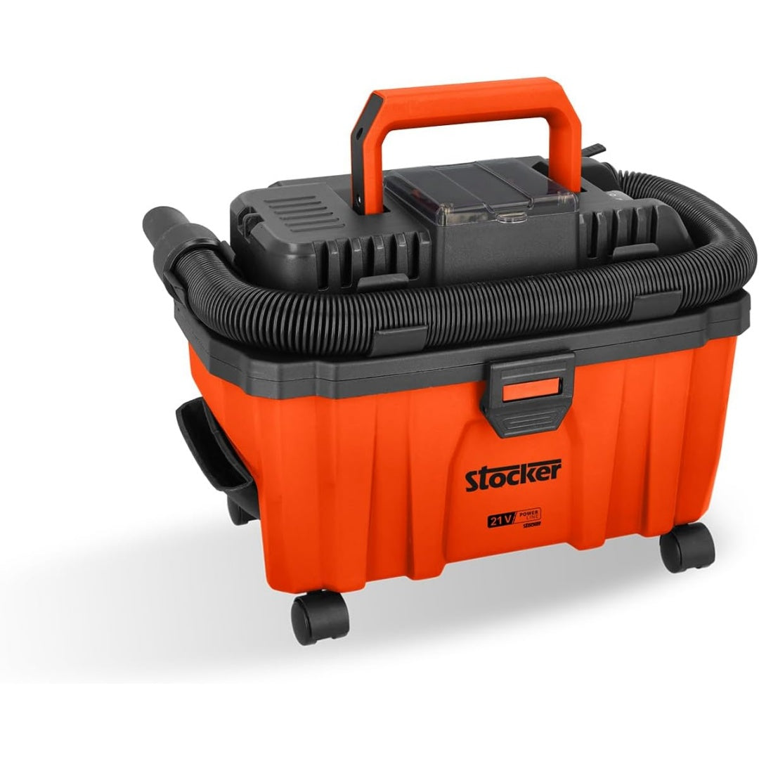 Aspirateur, coloris gris et noir, avec l'entretien des surfaces